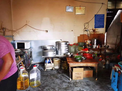 大理市餐飲服務食品安全紅黑榜第2期發布 8家單位獲贊，13家單位待整改